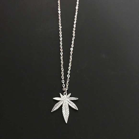 Boho Chic Boutique Jewelry - Stoner Necklace